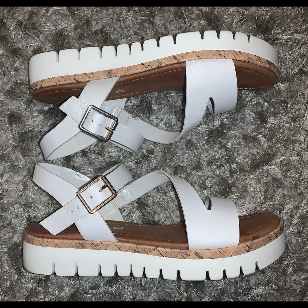 white chunky sandals size 8
